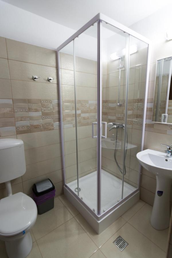 Vila Poienita Caciulata Calimanesti Room photo